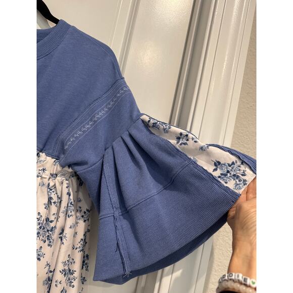 ✨ Shuggie Fierce Upcycled Floral Sweatshirt Tunic – Bell Sleeves | Size S–M ✨ - Picture 12 of 13